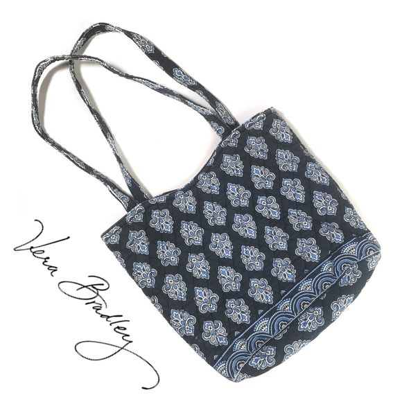 Vera Bradley Quilted Tote in Retired Calypso Blue White Bandana Print - Picture 1 of 13